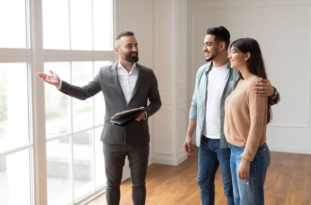 The Pros and Cons of Working as a Real Estate Agent: Is It Right for You?